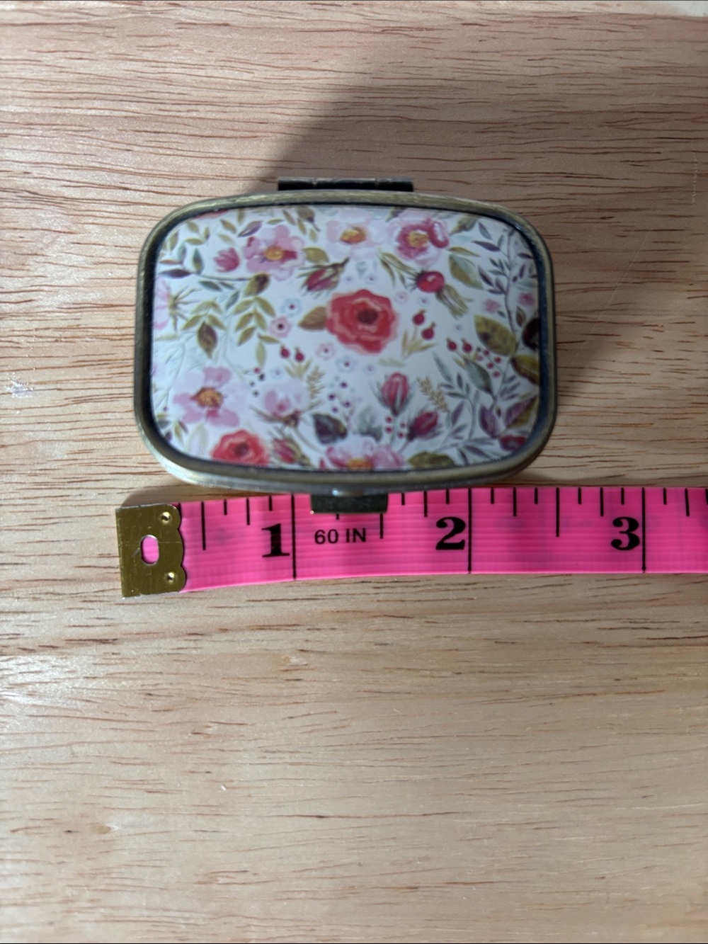 Vintage Floral Brass Pill Box - Picture 3 of 4